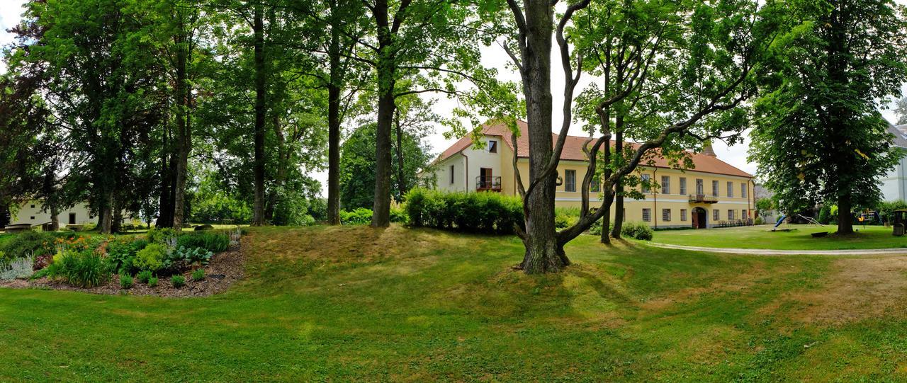 Zamek Jindrichovice Hotel Kolinec Exterior foto