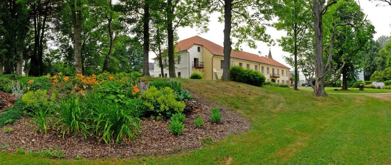 Zamek Jindrichovice Hotel Kolinec Exterior foto