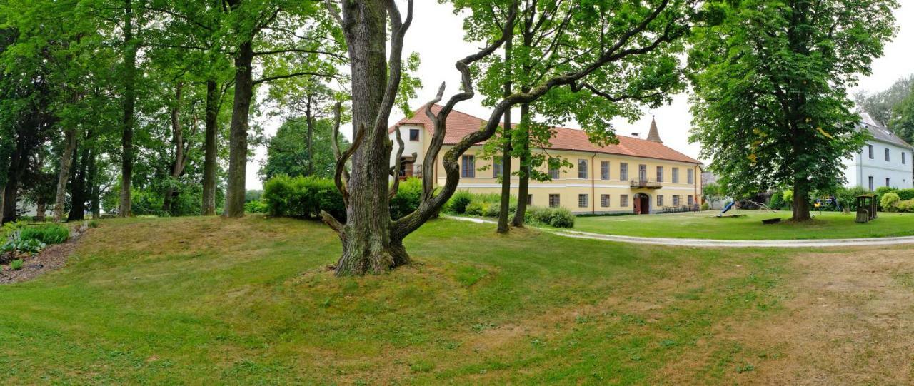 Zamek Jindrichovice Hotel Kolinec Exterior foto